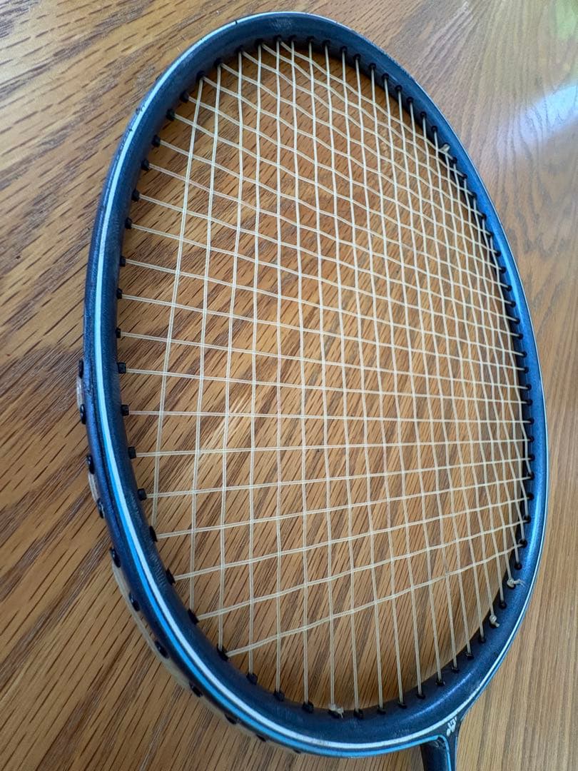 ★バドミントンラケット　ヨネックス　AEROTUS100 Carbonex14★