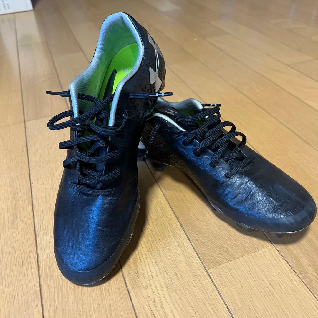 アンダーアーマーサッカースパイク