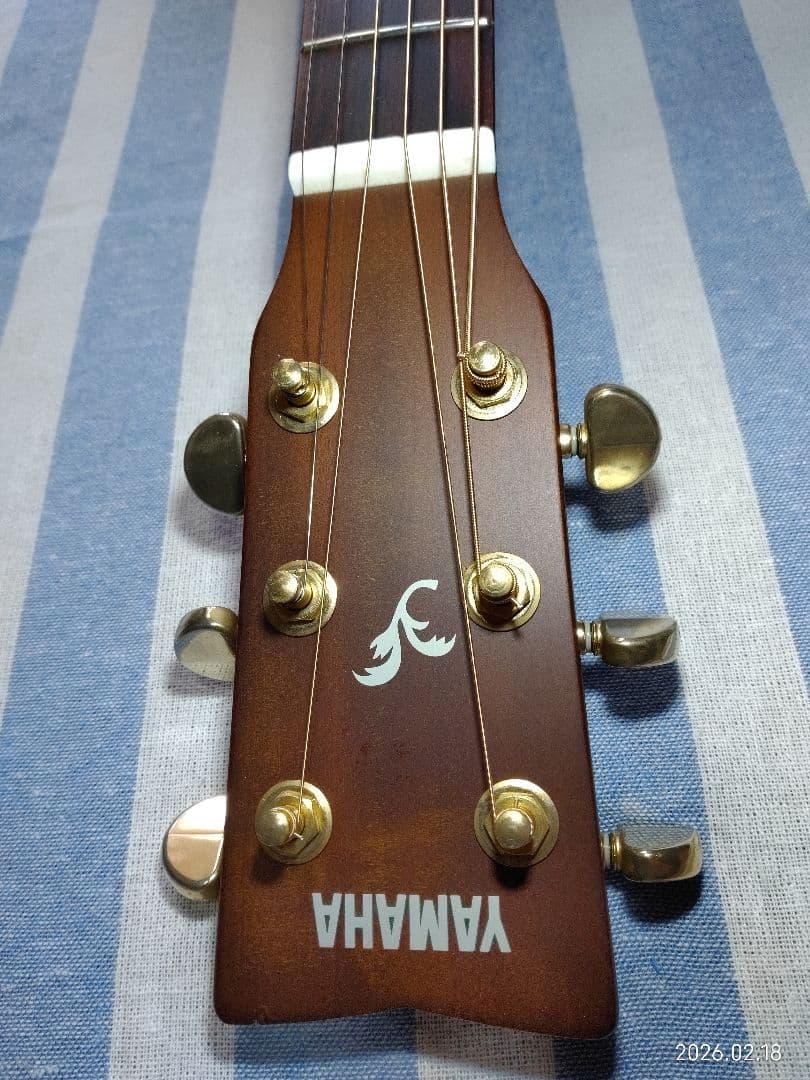 YAMAHAの一ランク上の初心者用アコースティックギターF315Dまずまず美品。