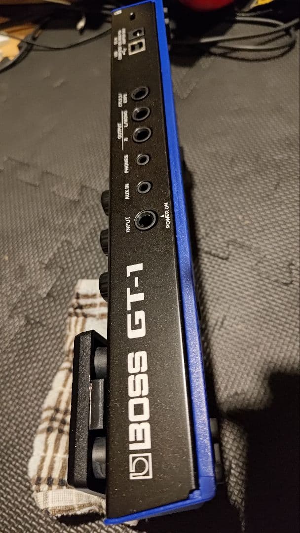 BOSS GT-1 デジタルギターエフェクター