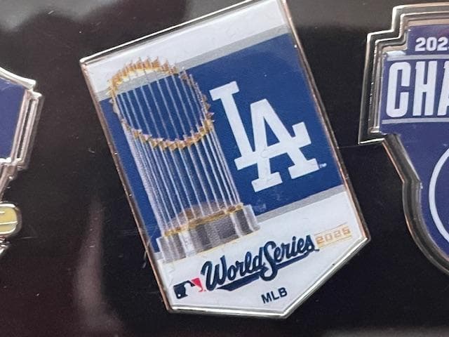 【500個限定】大谷翔平ドジャースWS優勝記念3PINバッチセット/US販売品