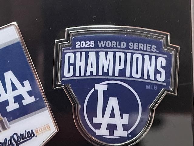 【500個限定】大谷翔平ドジャースWS優勝記念3PINバッチセット/US販売品