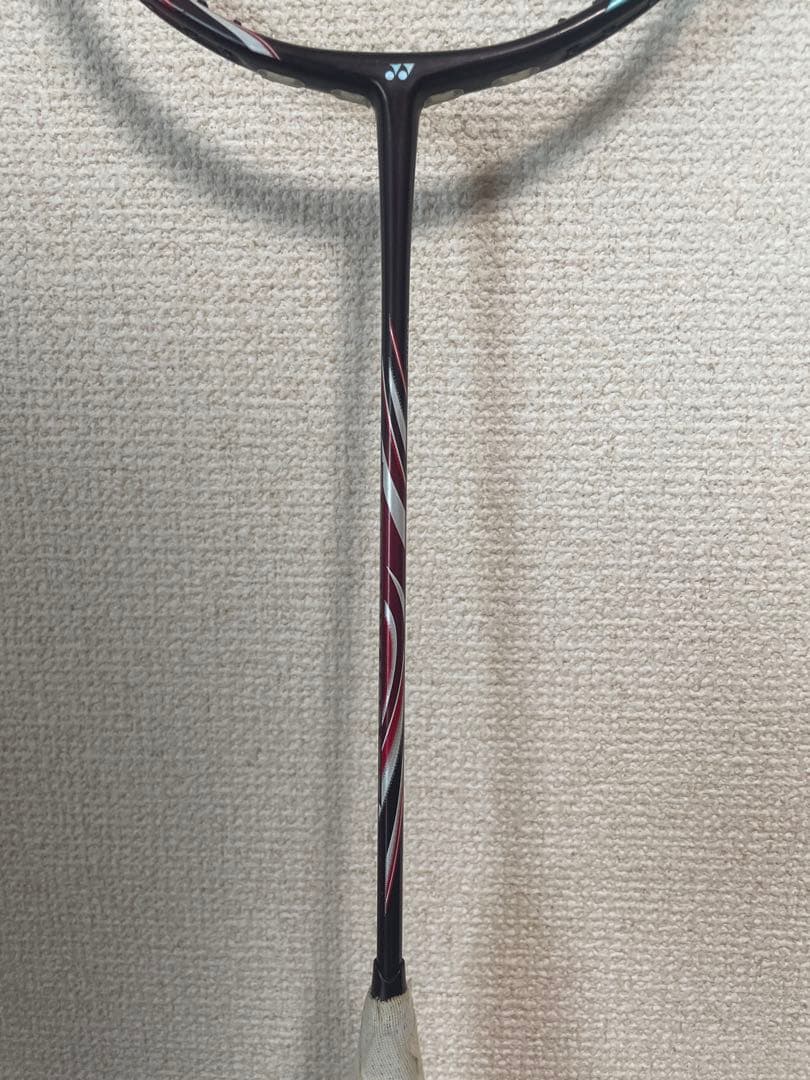 YONEX　アストロクス100ZZ　4UG5
