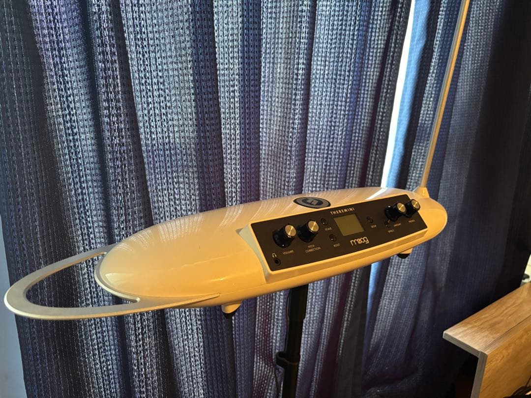 moog Theremini（テルミン）