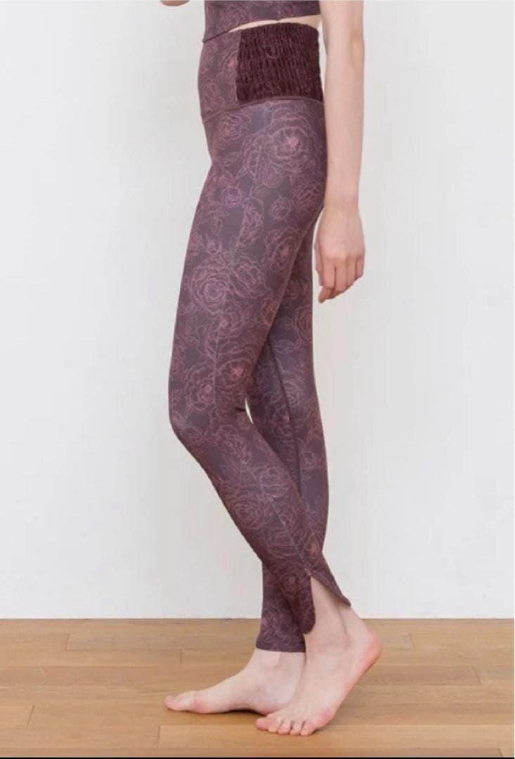 スカーラ sukala フラワートップス＆レギンス セットアップ L/M