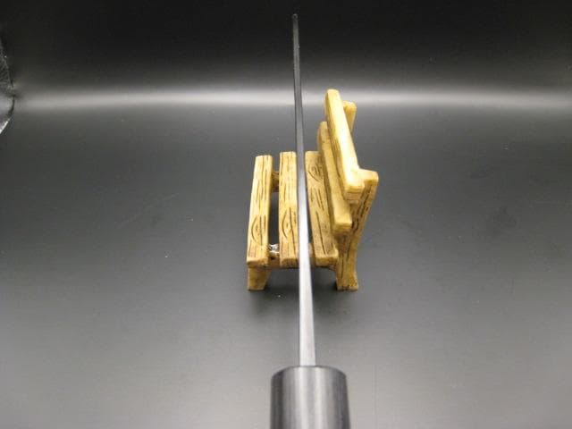 [新品未使用] 三徳包丁180mm白紙1号　黒打ち仕上げ　紫檀　丸形