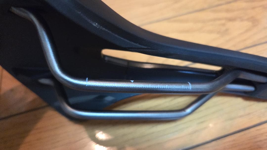 新品 Fizik VENTO 　（フィジーク）