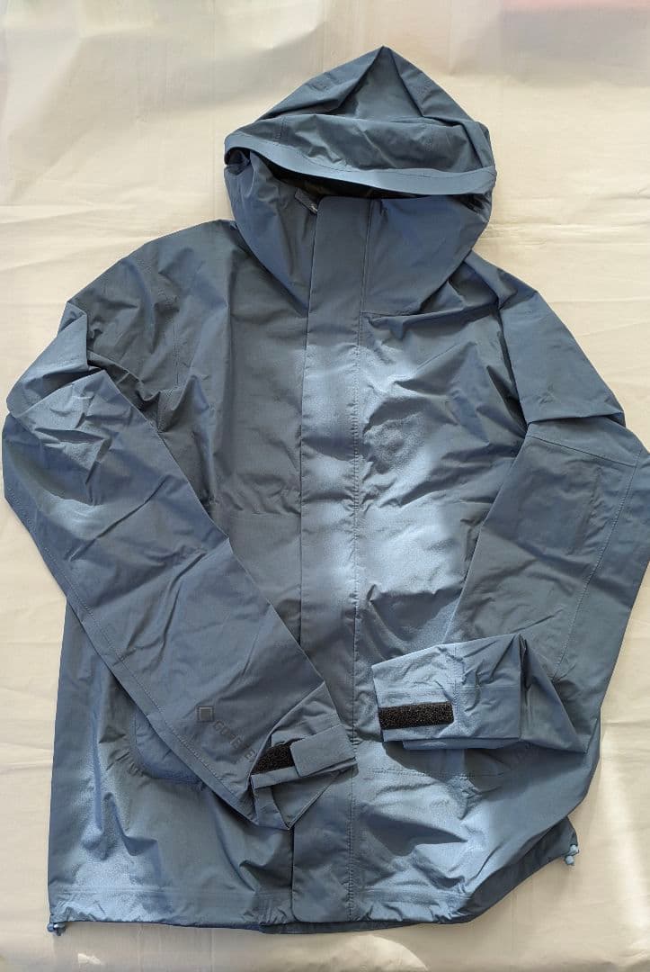 ラファ メンズ GORE-TEX フーデッド レインジャケット Sサイズ