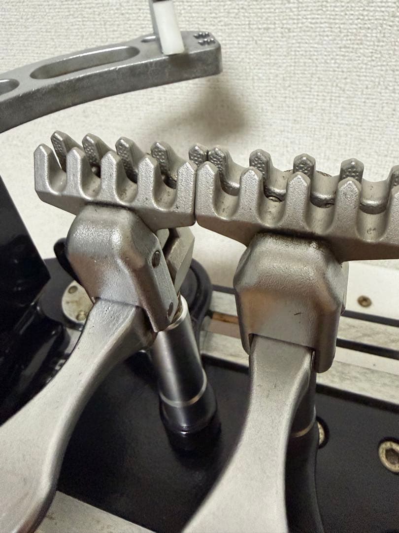 テニス　ガット張り機　ストリングマシン　電動式　工具付き