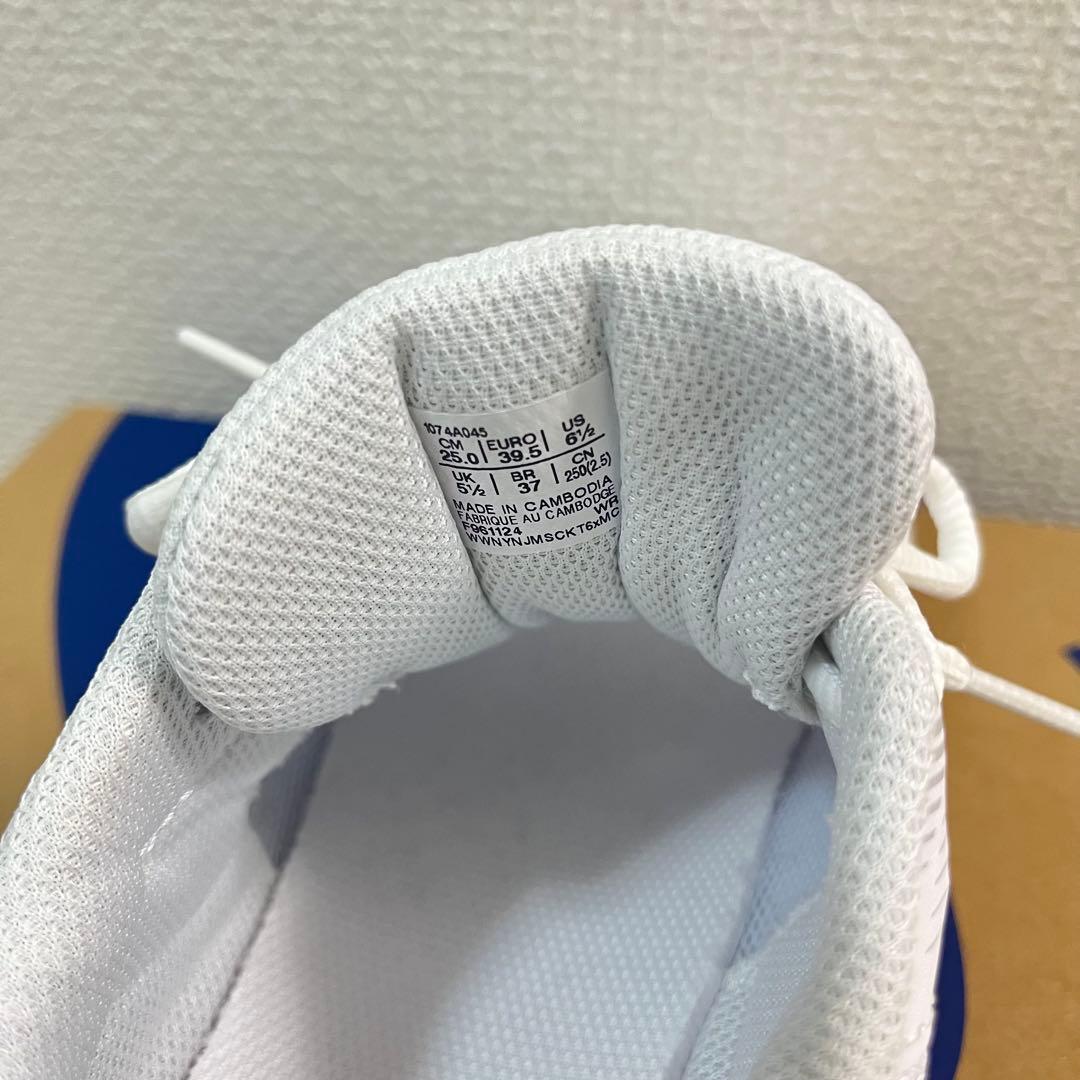 asics アシックス アップコート 6 GS ホワイト ブラック 25.0㎝