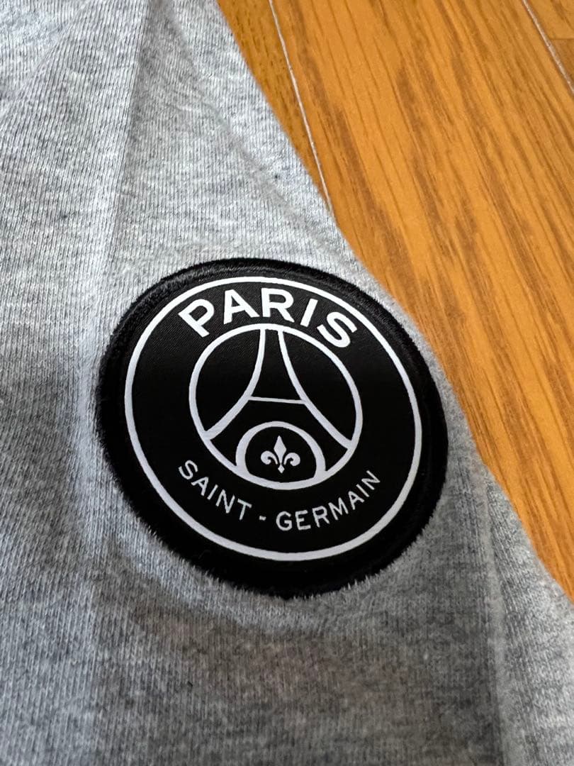 Nike パリ　サンジェルマン　ロンt 長袖カットソー グレー　PSG