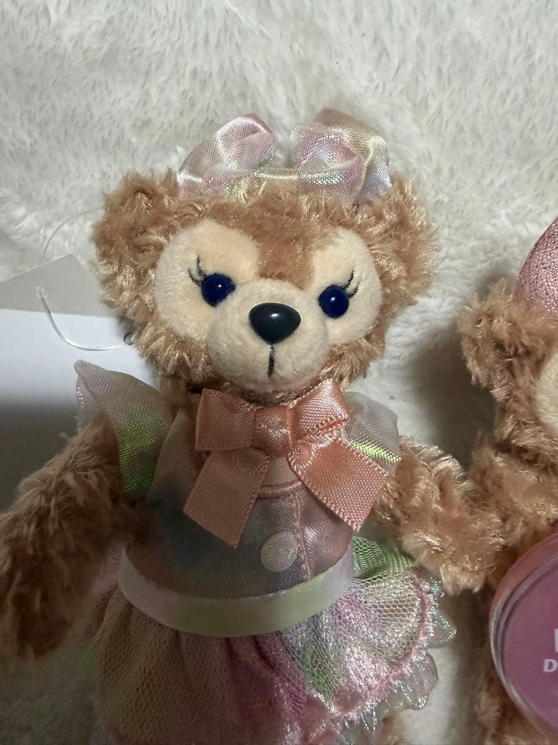 ダッフィー　20周年　カラフルハピネス　シェリーメイ　ぬいぐるみバッジ