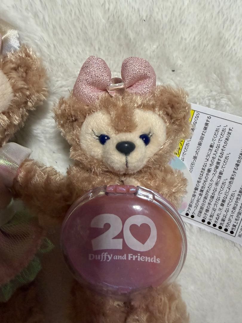 ダッフィー　20周年　カラフルハピネス　シェリーメイ　ぬいぐるみバッジ