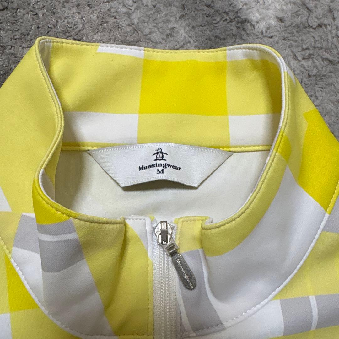 美品マンシングウェア　ハーフジップ　半袖ワンピース　M レディースゴルフウェア