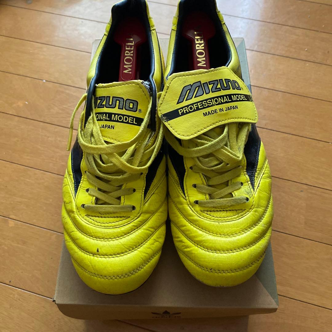 モレリア28cm　Mizunoスパイクシューズ