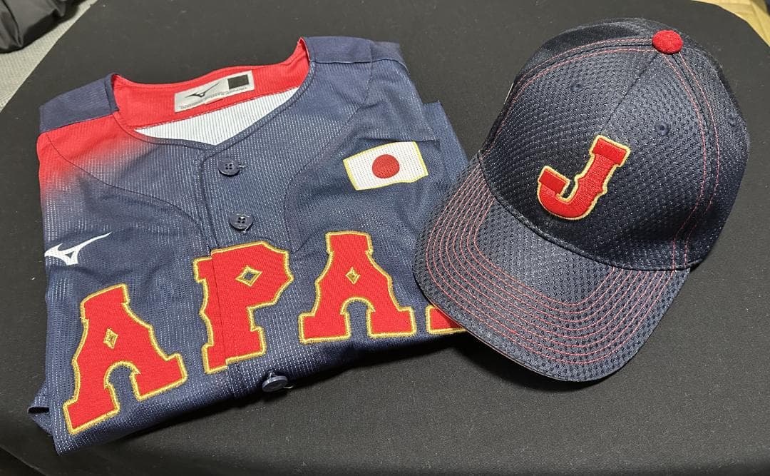 【中古美品】MIZUNO　侍ジャパンユニホーム＆キャップ（サイズO：サイズF）