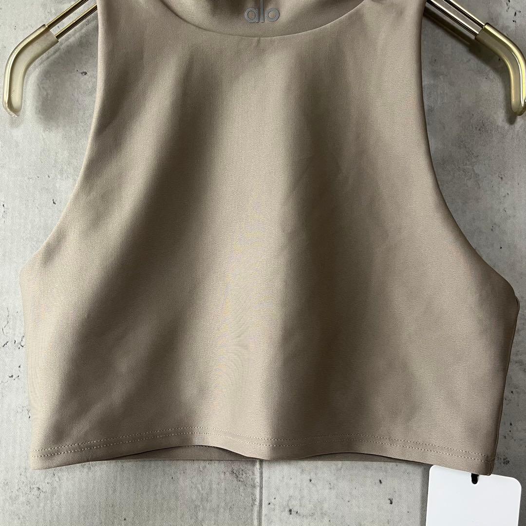 【新品】Alo Yoga アロヨガ　alo エアリフトヒューズブラタンク