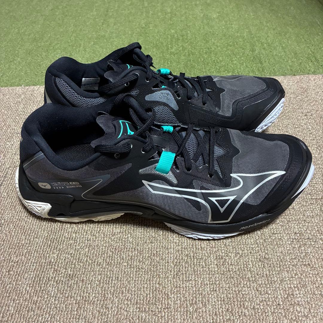 【極美品】Mizuno ウェーブライトニングZ8 27.0cm WIDE