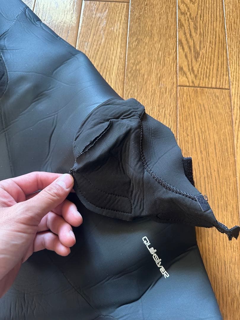 Quiksilver AQUA α® Mサイズ 4x3セミドライ