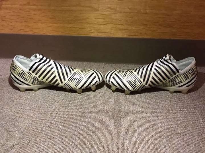 adidas ネメシス