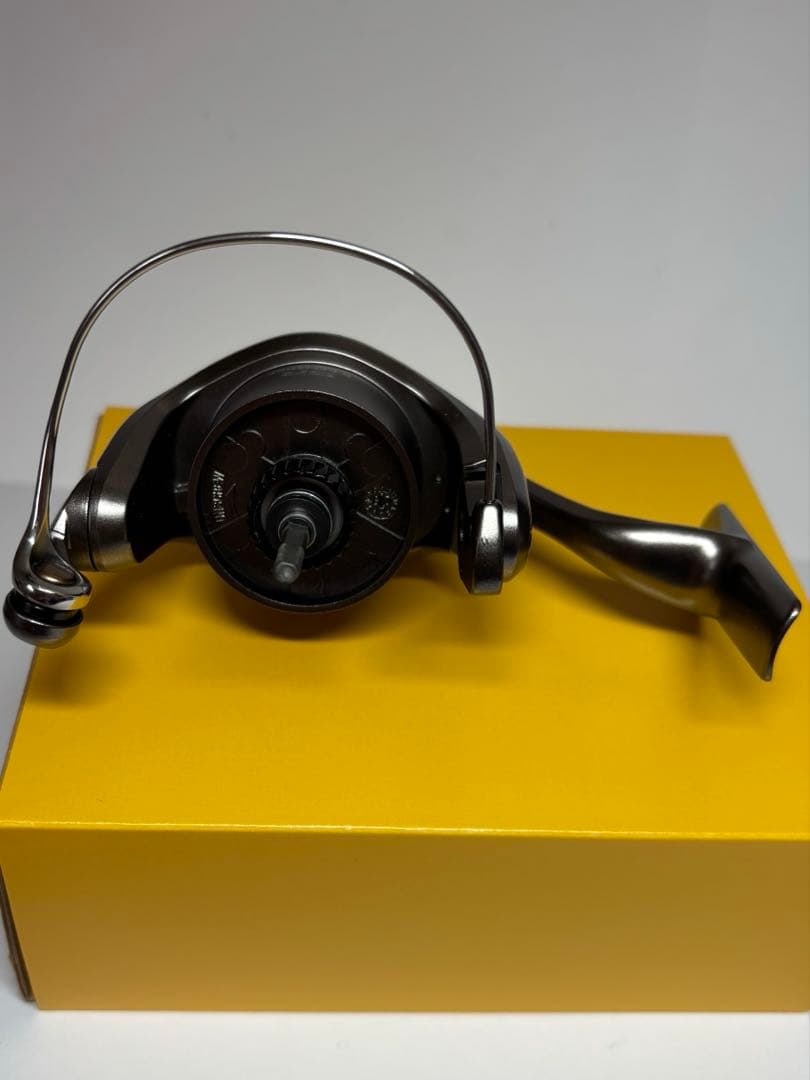 SHIMANO09コンプレックスF6リール本体　　　スプールセット