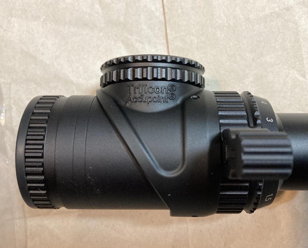 Trijicon TR25 AccuPoint 1-6x24 SFP レプリカ