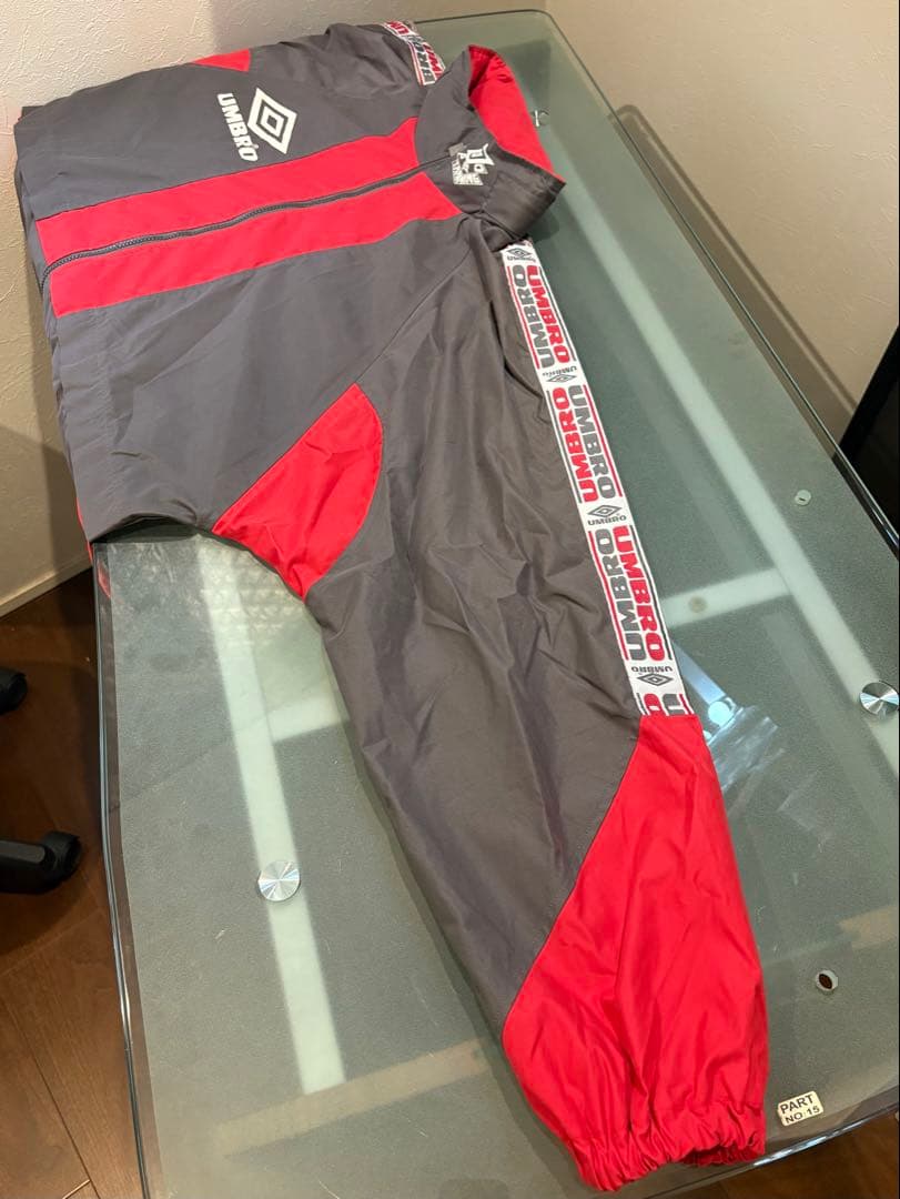 最終価格UMBRO PRO TRAINING ナイロンパーカー セットアップ