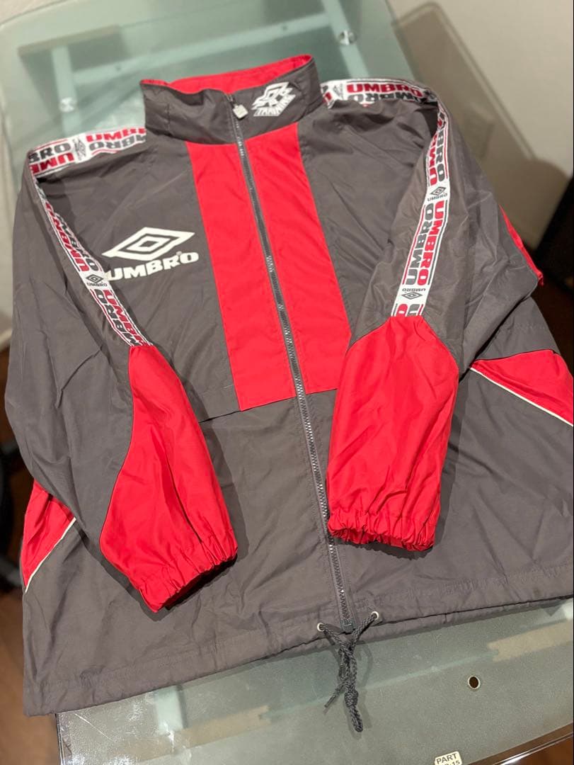 最終価格UMBRO PRO TRAINING ナイロンパーカー セットアップ