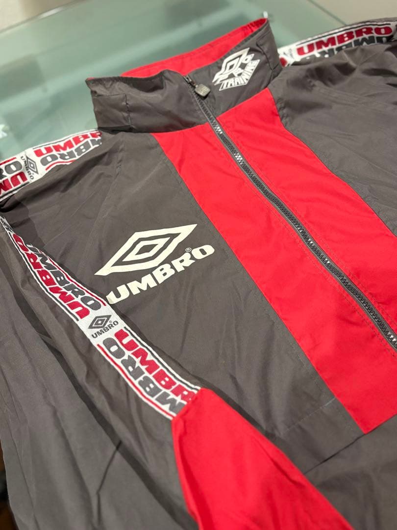 最終価格UMBRO PRO TRAINING ナイロンパーカー セットアップ