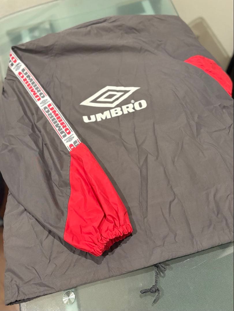 最終価格UMBRO PRO TRAINING ナイロンパーカー セットアップ