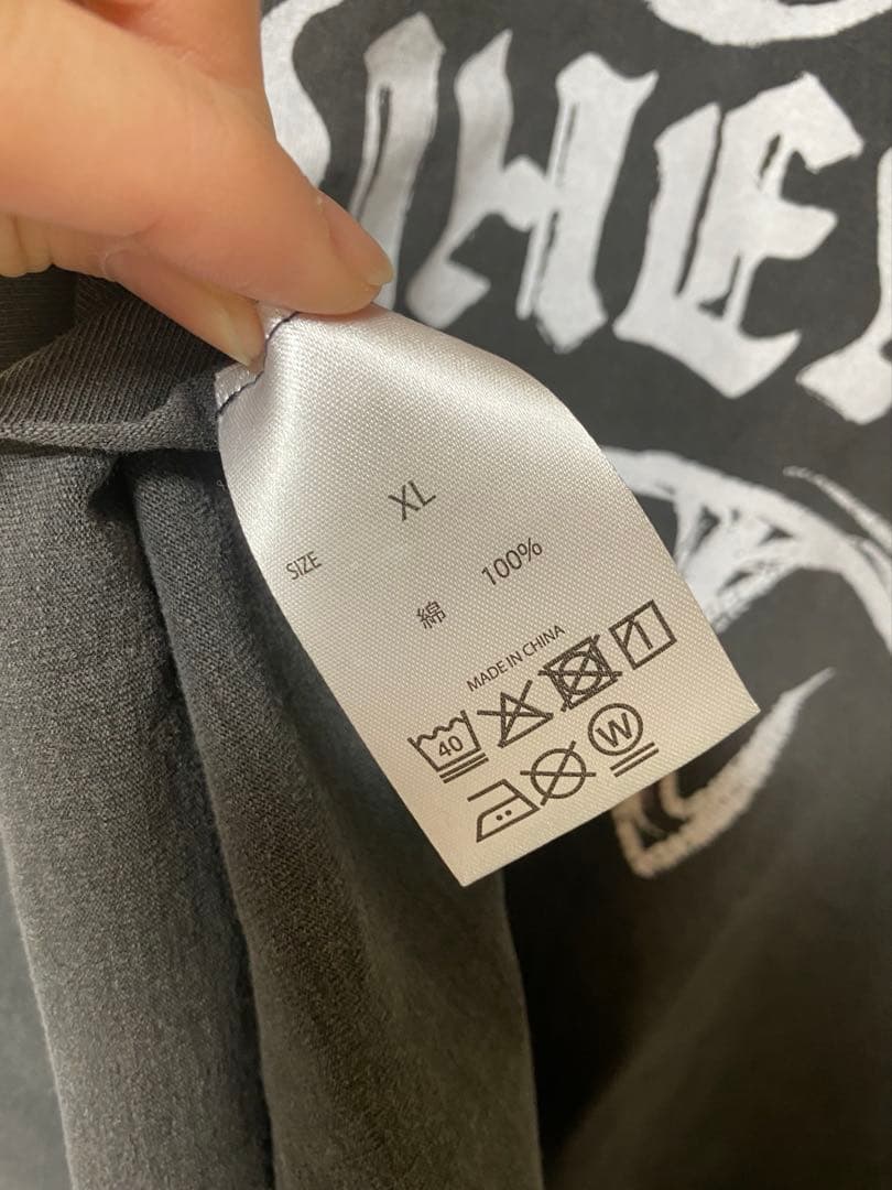 LADY GAGA ノースリーブTシャツ 本人着用と同型？