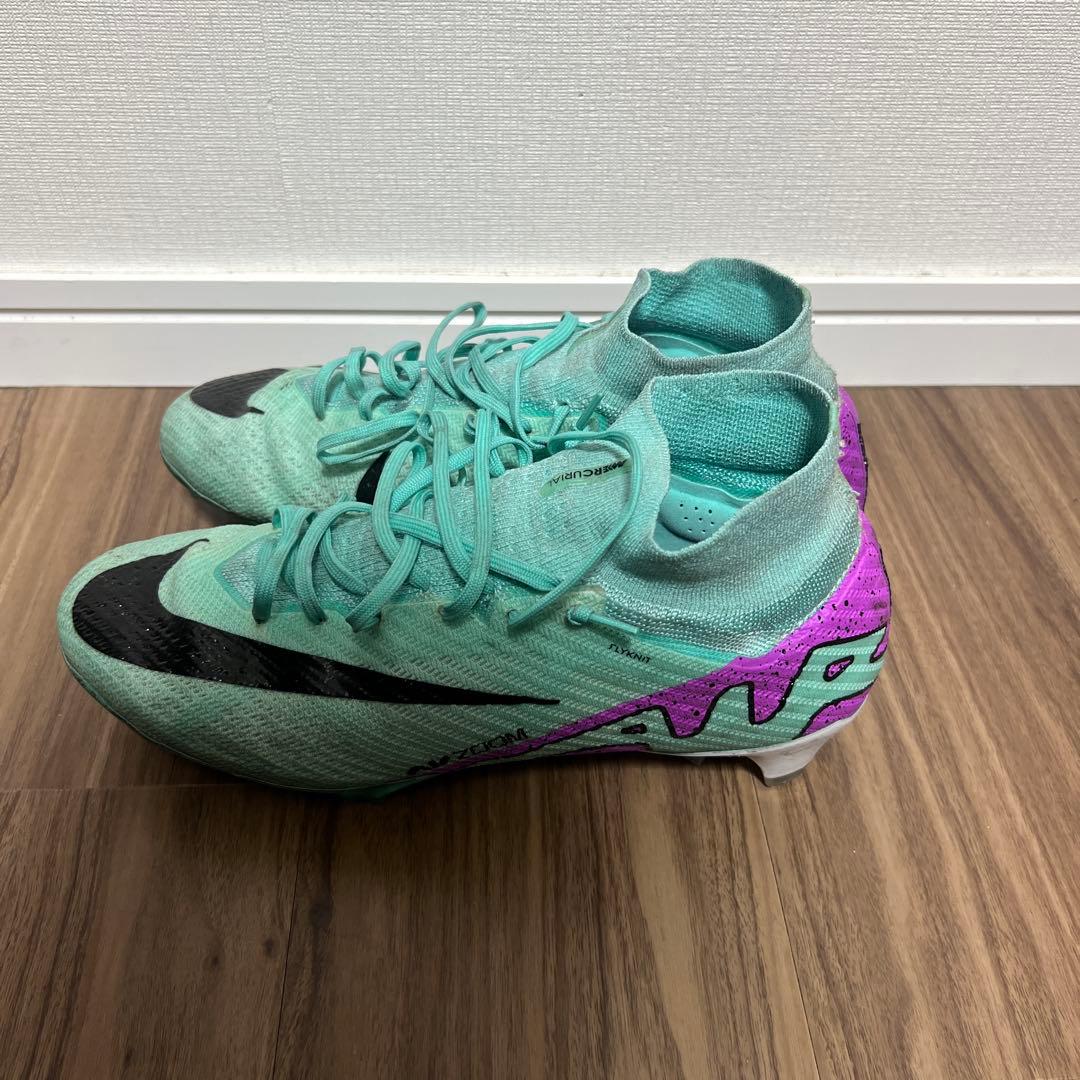 ナイキ　サッカーシューズ ミントグリーン