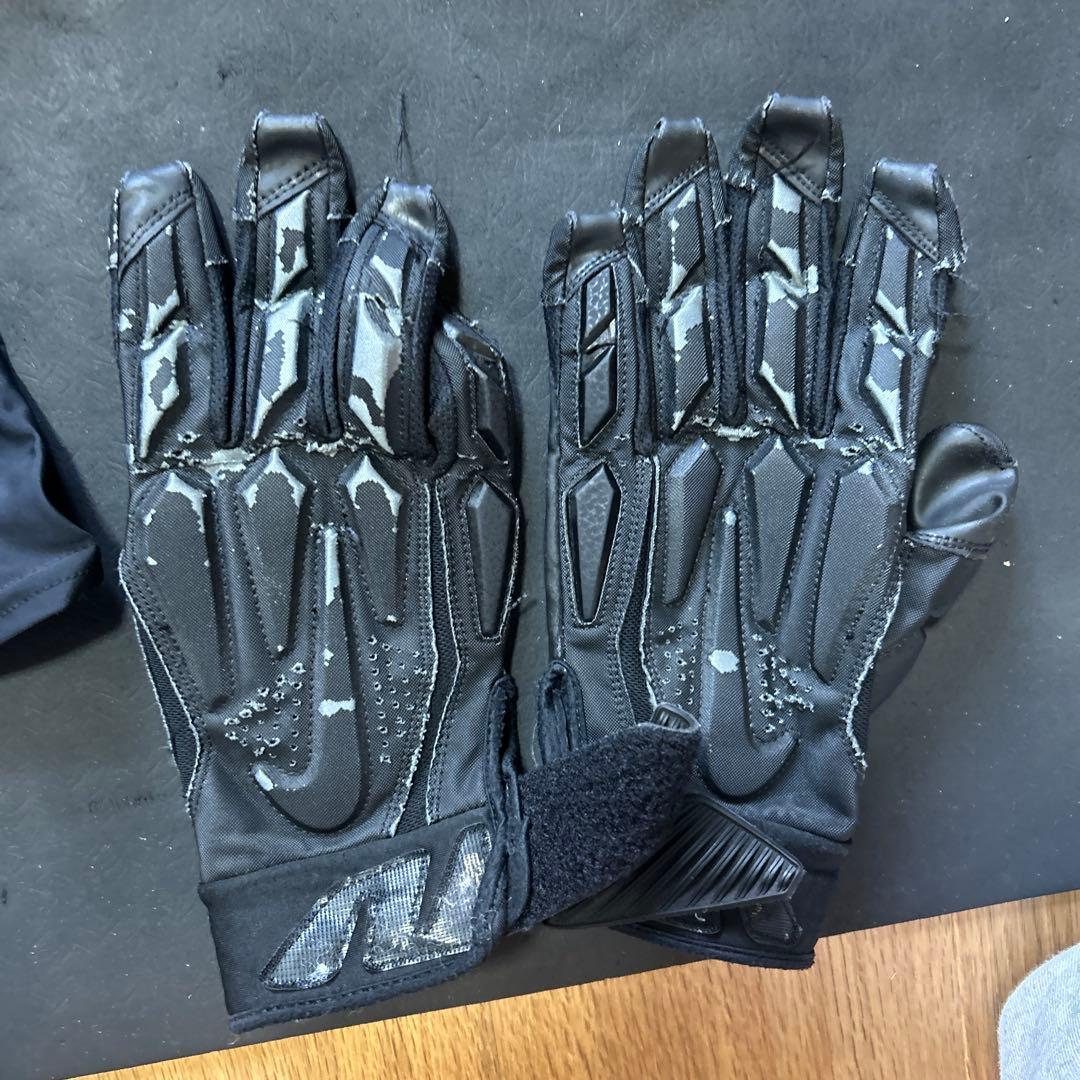 アメフト防具一式(グローブ、マグダビ、ブロッキング、ヘルメット、ショルダー