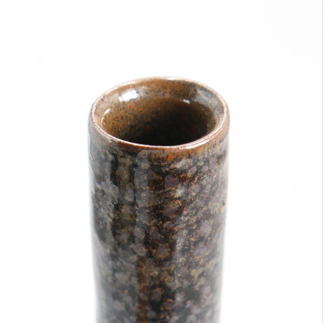 十代 大樋長左衛門(年朗)作 天目釉 魚文花入 花瓶 花器　AB844　DD