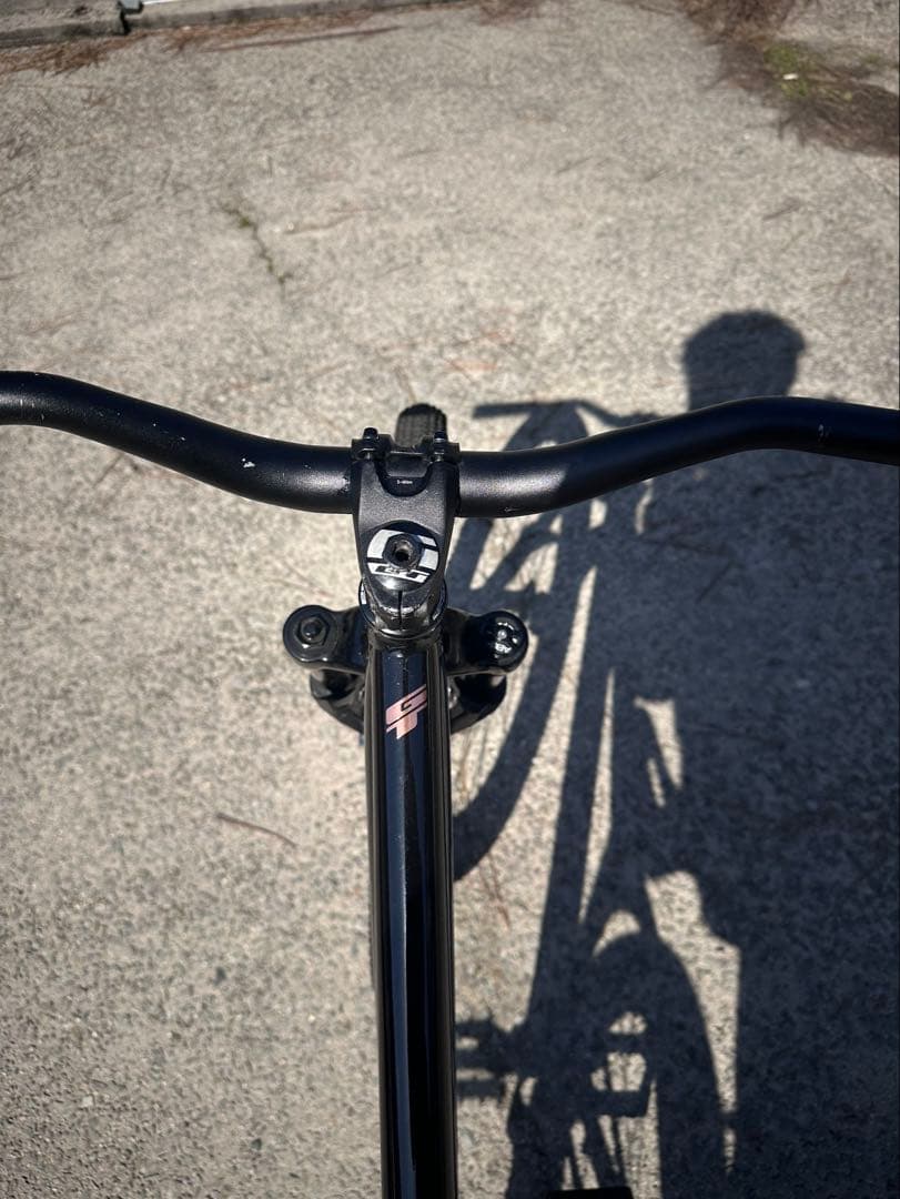 GT La bomba pro 2024 ブラック