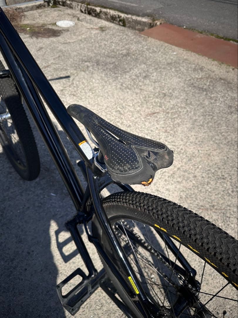 GT La bomba pro 2024 ブラック