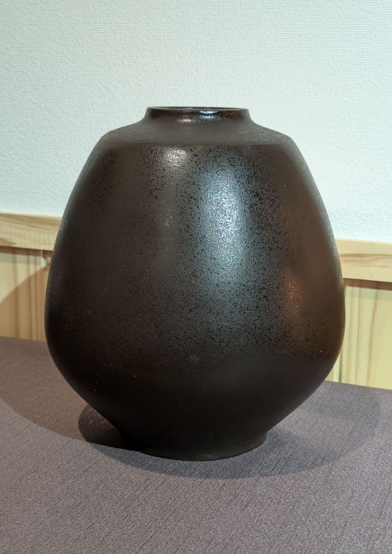 銅製 花瓶 瑞山銘 高肉彫 梅に双鳥文 高さ約22cm 重量約3.4kg