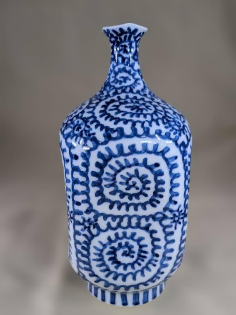 有田焼　清六　中村清六　蛸唐草　高さ18cm横8cm重量552g　管3022