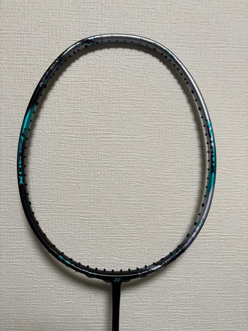 アストロクス88D PRO バドミントンラケット 4UG5