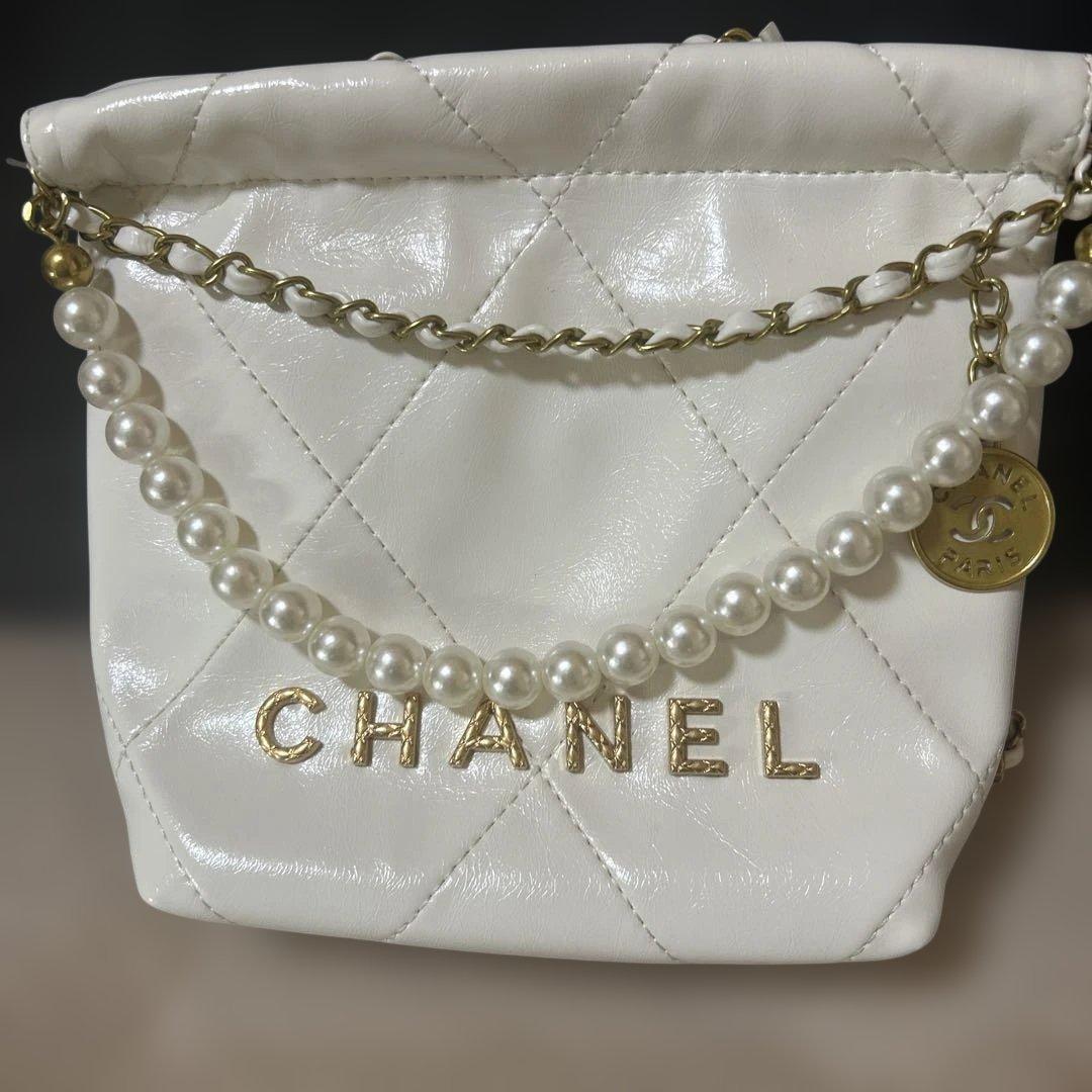 CHANEL パール付きミニ ショルダーバッグ ノベルティ