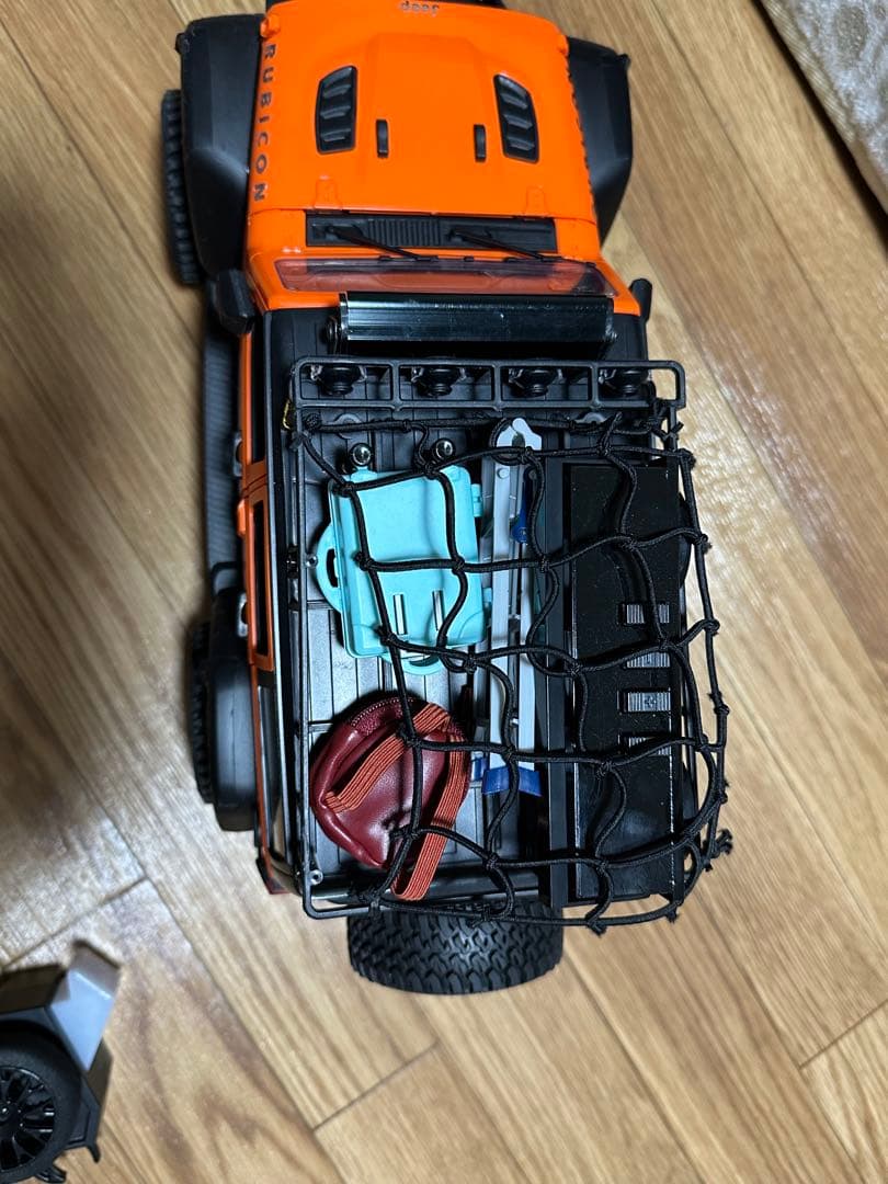 オレンジ ラジコンジープ スピーカー付き アップした