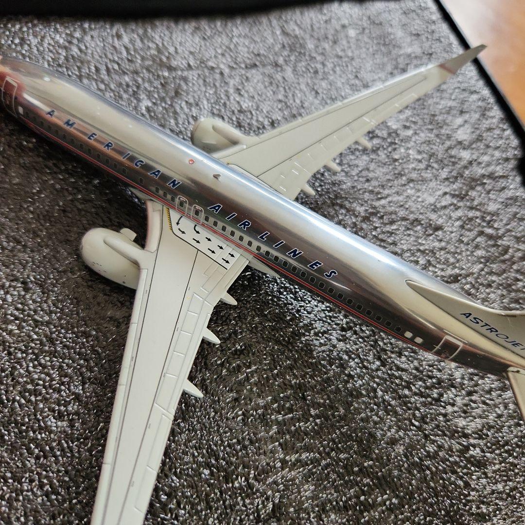 航空機・ヘリコプター AmericanAirlines BOEING737-800