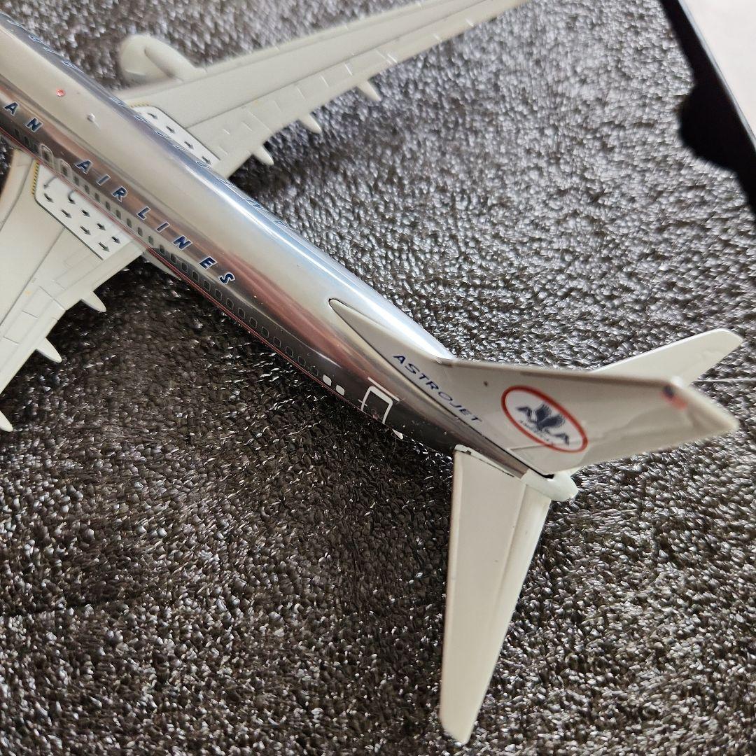 航空機・ヘリコプター AmericanAirlines BOEING737-800