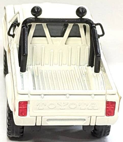 【ダイヤペット】トヨタ ハイラックス4WD(T-3)