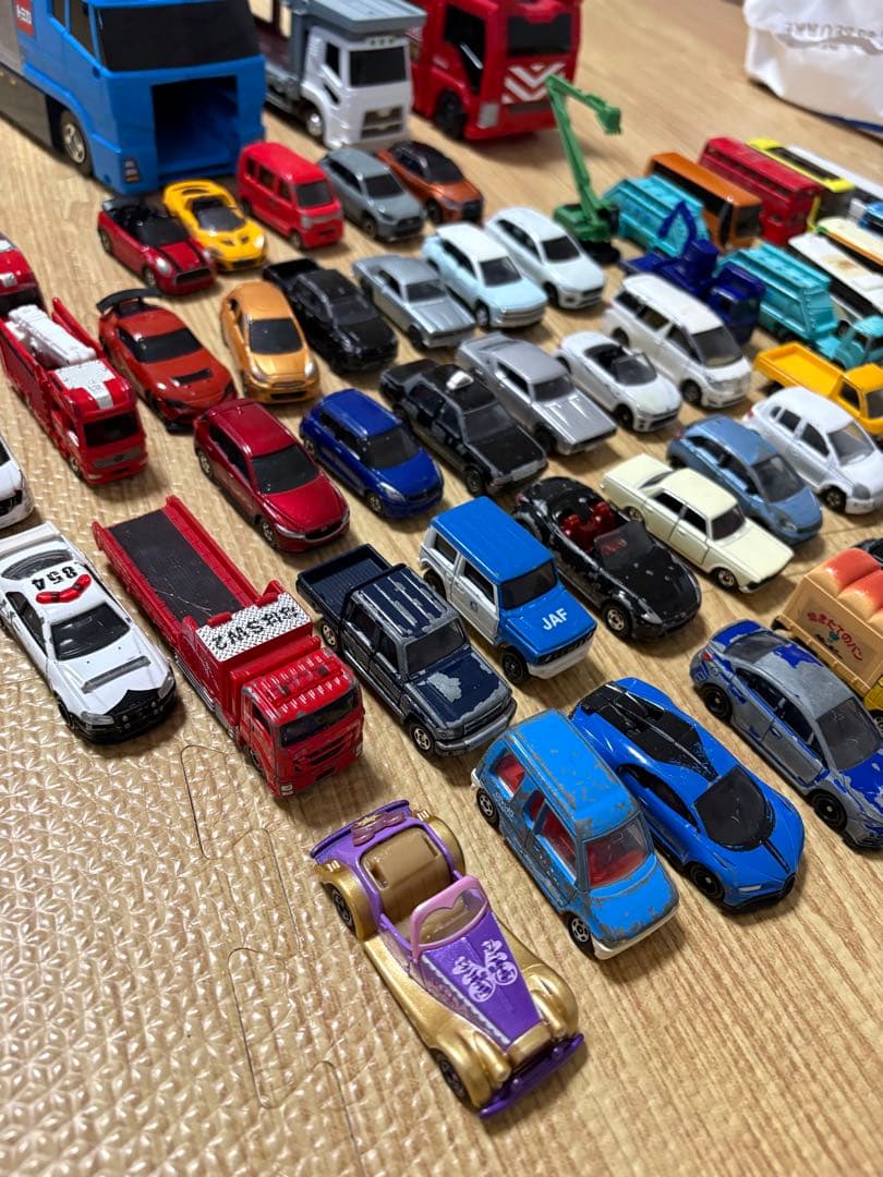 トミカ ミニカー 55台、大型３台セット