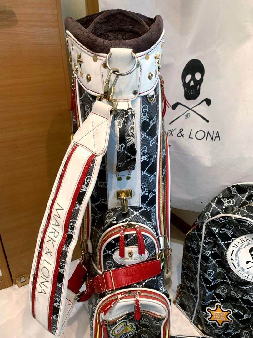 正規品　マークアンドロナ　MARK&LONA キャディバッグ　ヘッドカバーセット