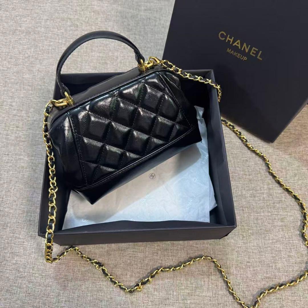 CHANEL ノベルティ がま口ボストン型 ショルダーバッグ ブラック