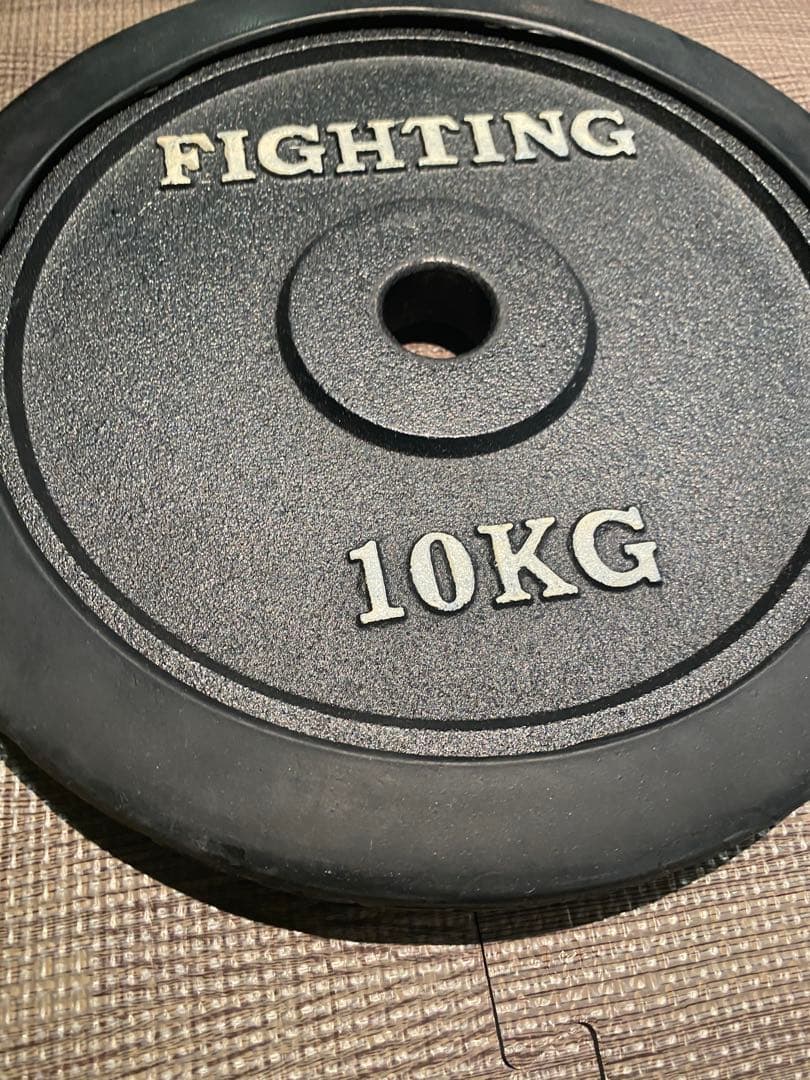 モ*ン様 36 FIGHTING ROAD 10KG バーベルプレート 2枚セッ