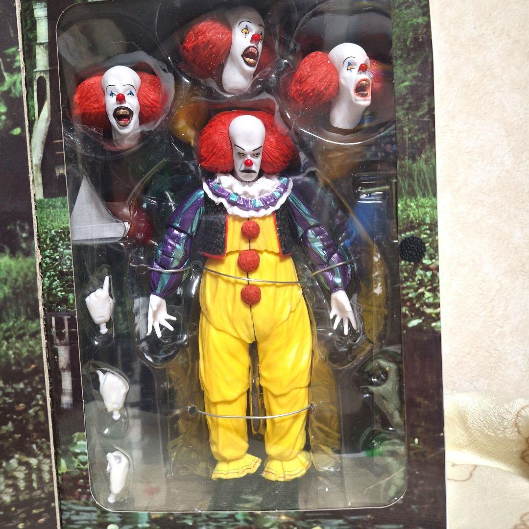IT Pennywise ペニーワイズ フィギュア NECA