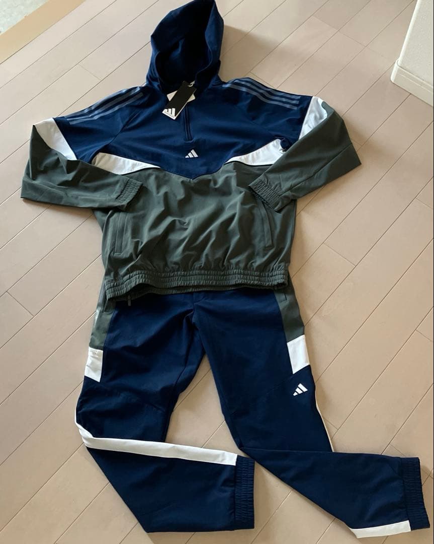 【新品】アディダス／上下セット／セットアップ